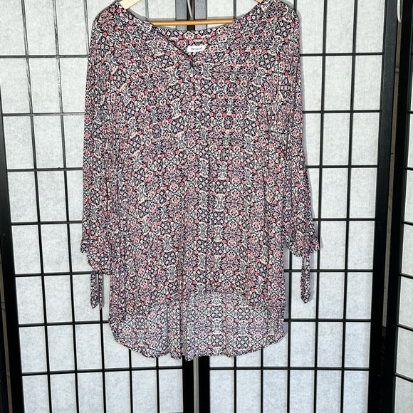 Westport print tunic top in black, pink, white and orange.  Size L - Picture 9 of 10